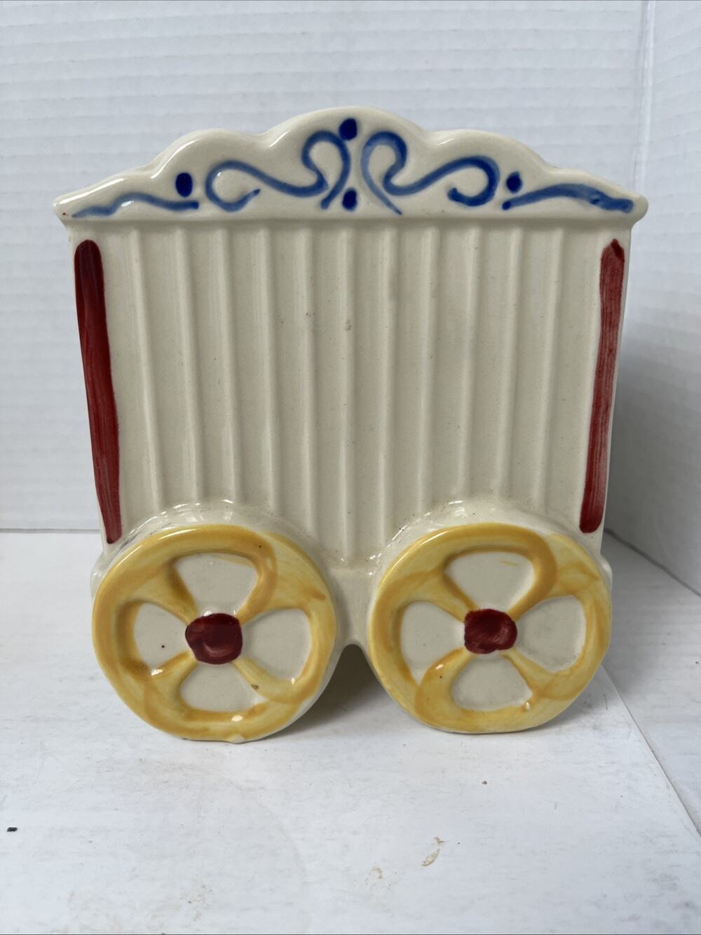 Vintage SHAWNEE POTTERY CIRCUS WAGON Ceramic Planter USA Mid Century 6”x 5”